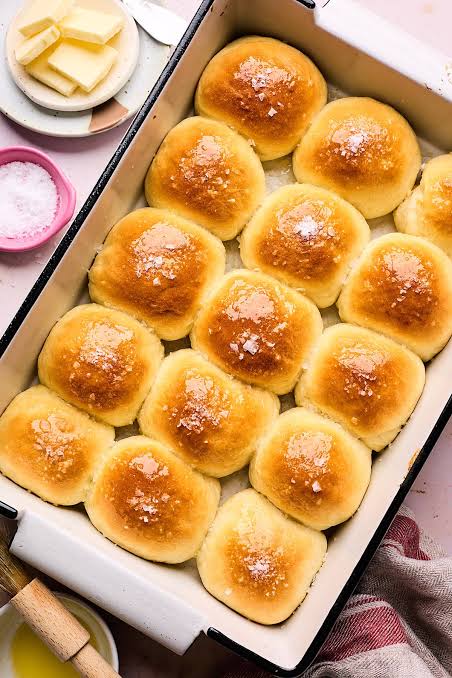 Dinner Rolls — Bakerz bakery product